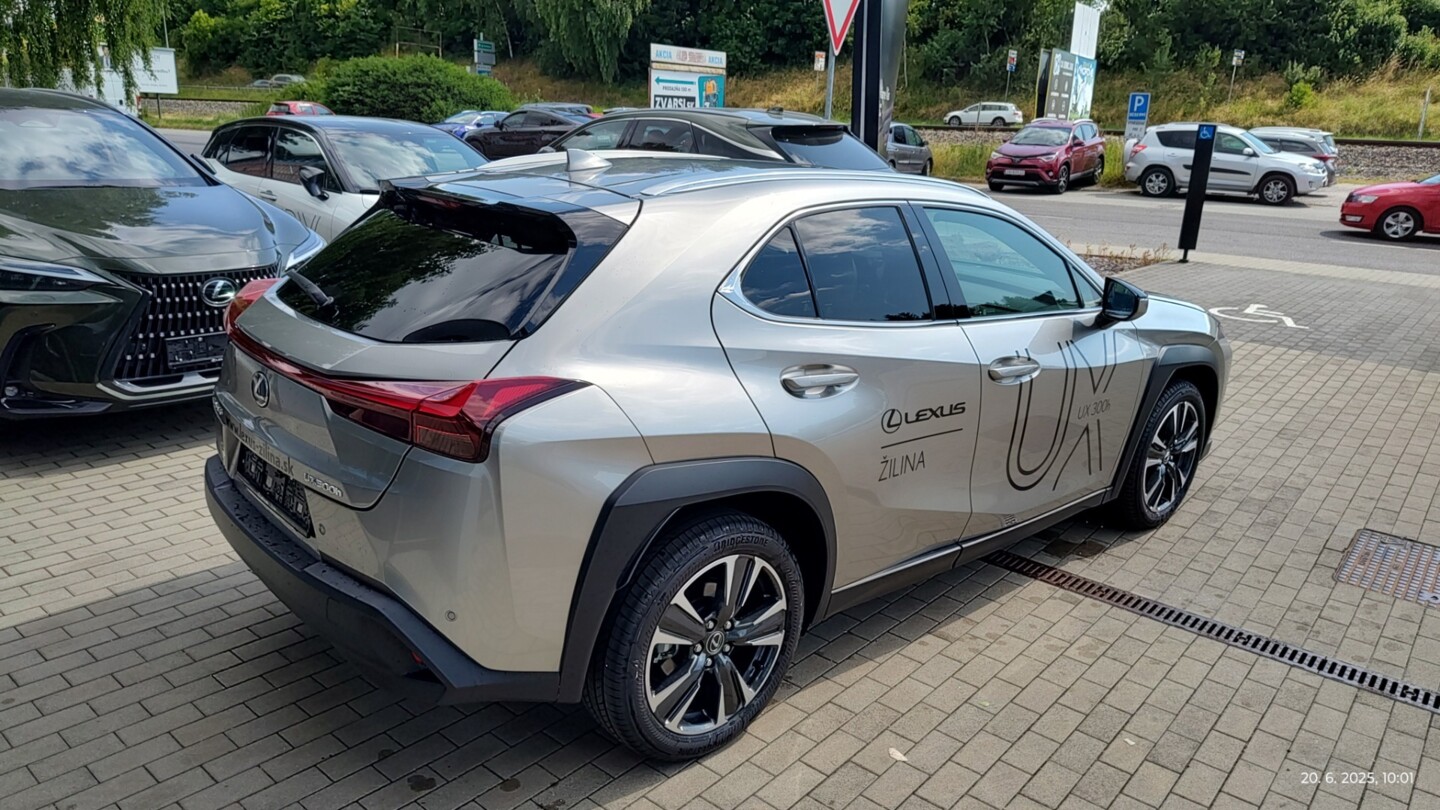 Lexus UX