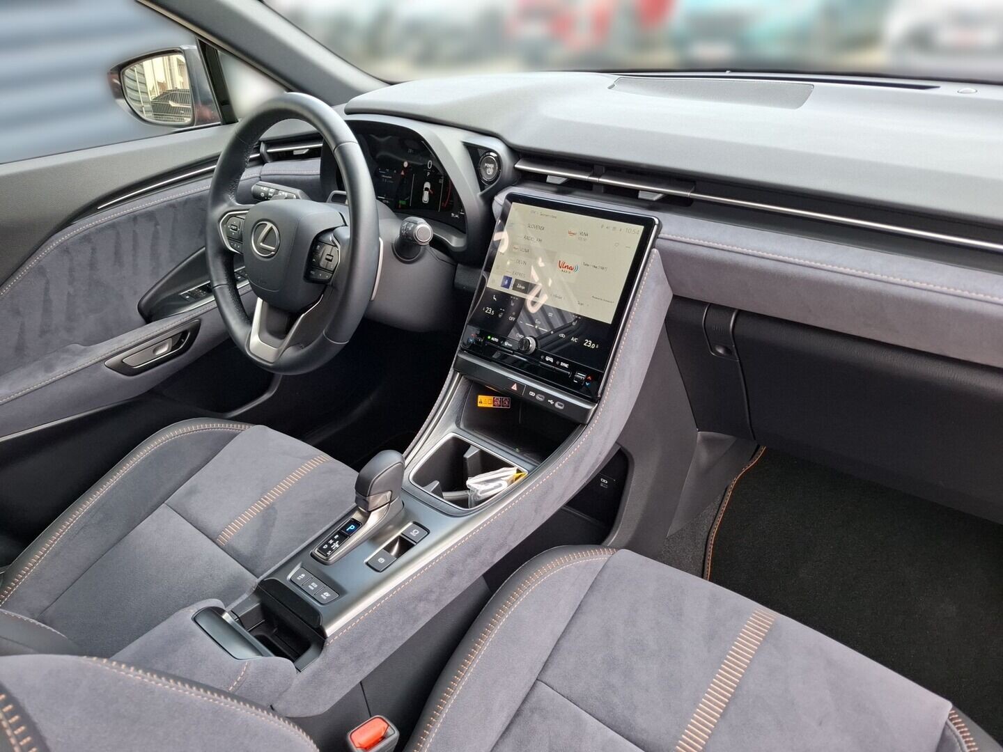 Lexus LBX