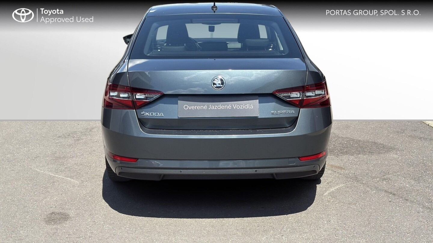 Škoda Superb