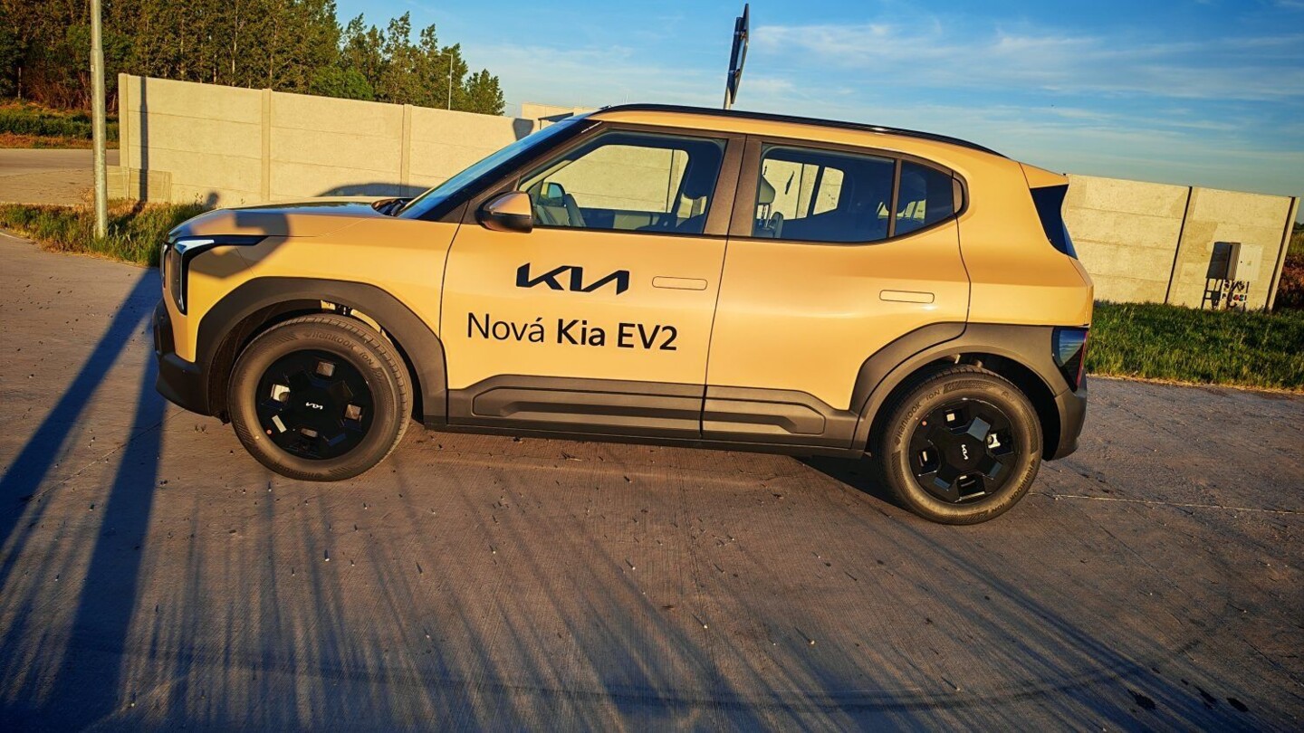 Kia EV2