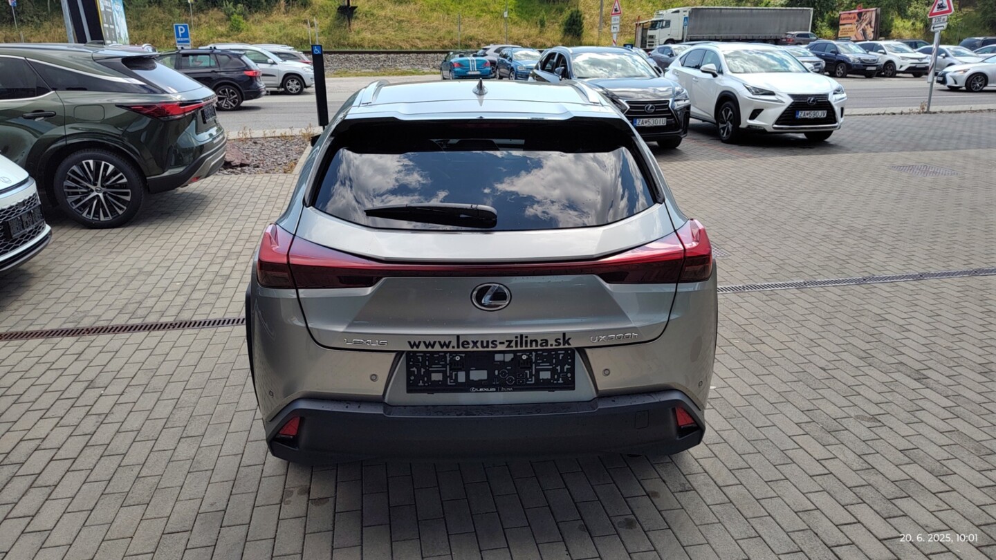 Lexus UX