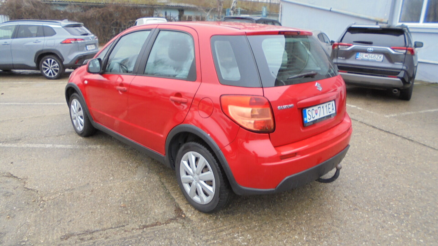 Suzuki SX4
