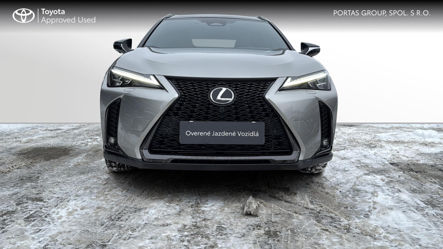 Lexus UX
