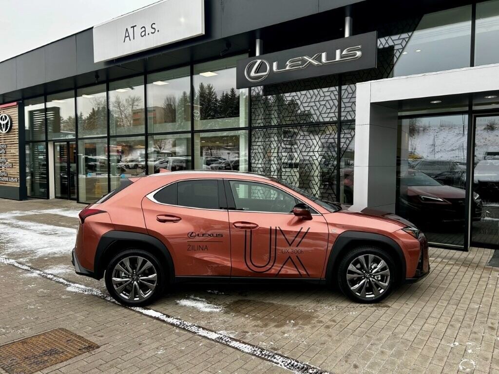 Lexus UX