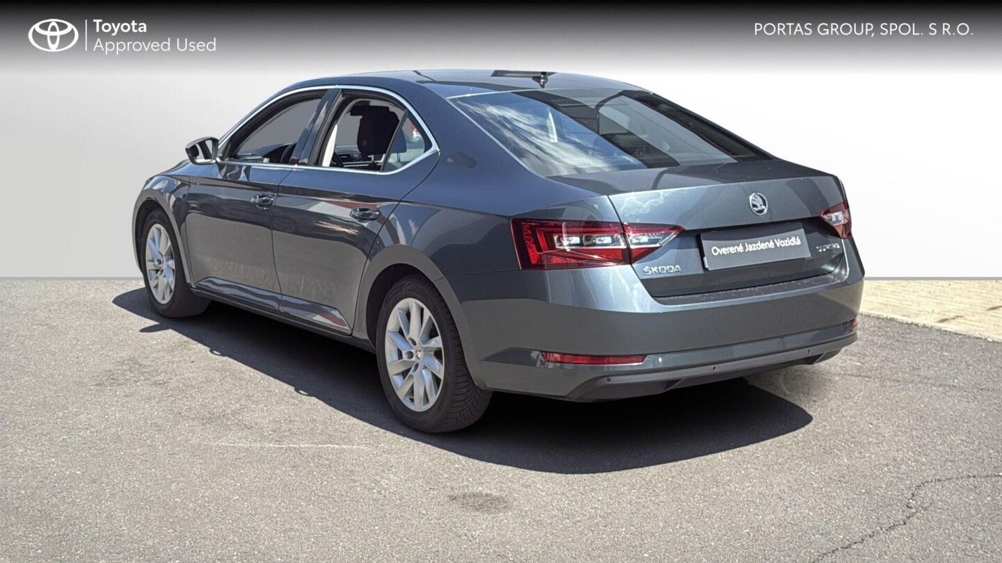 Škoda Superb