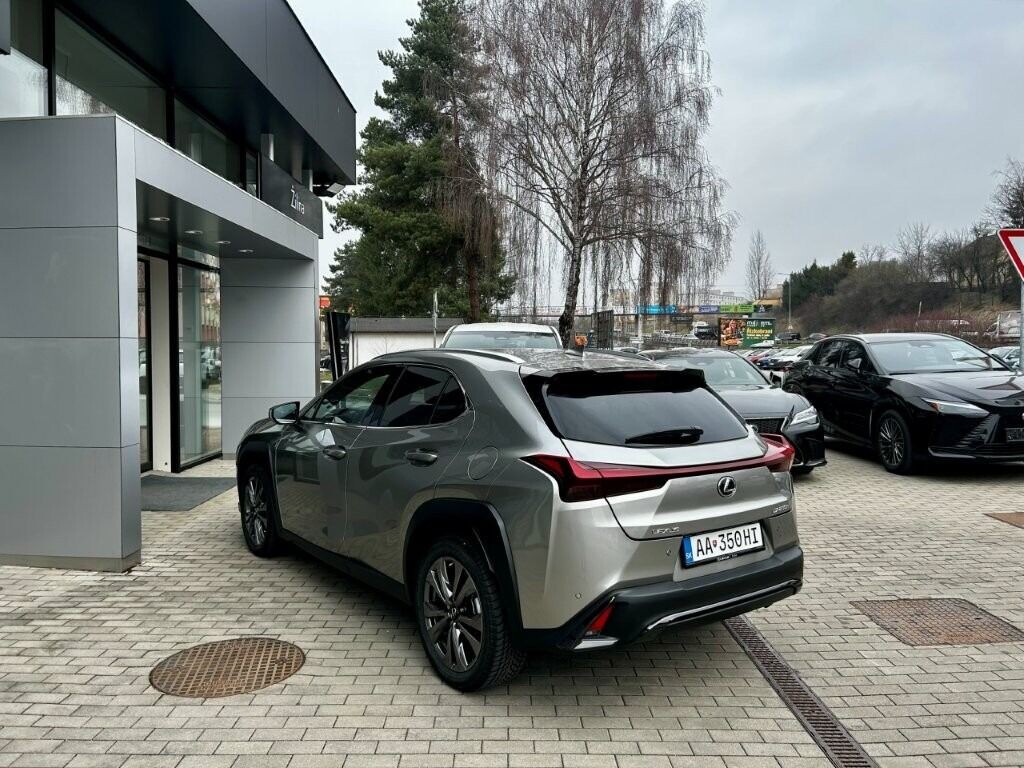 Lexus UX
