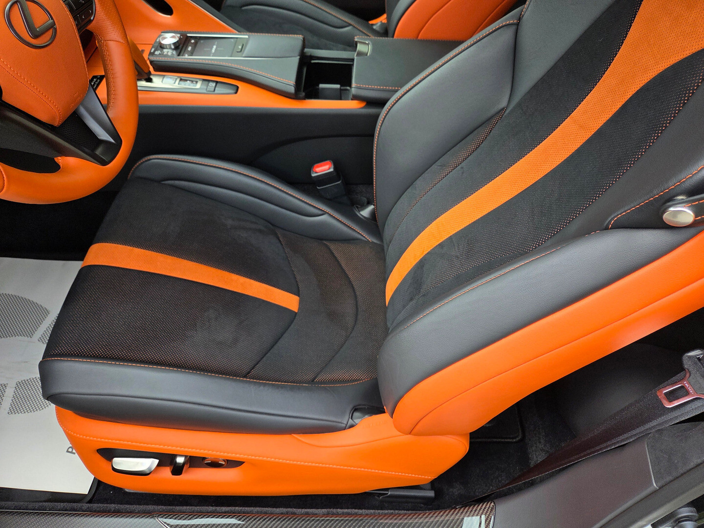 Lexus LC