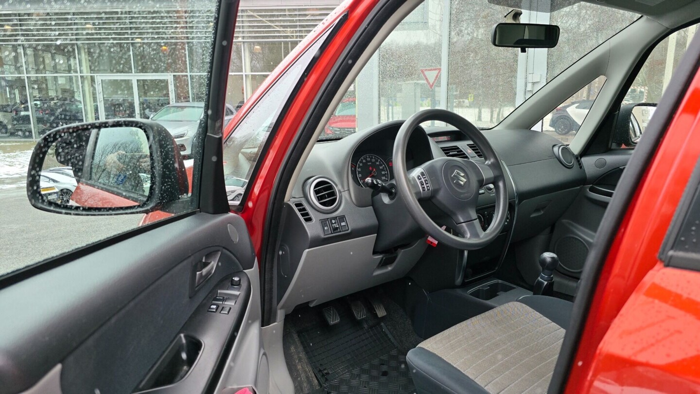Suzuki SX4