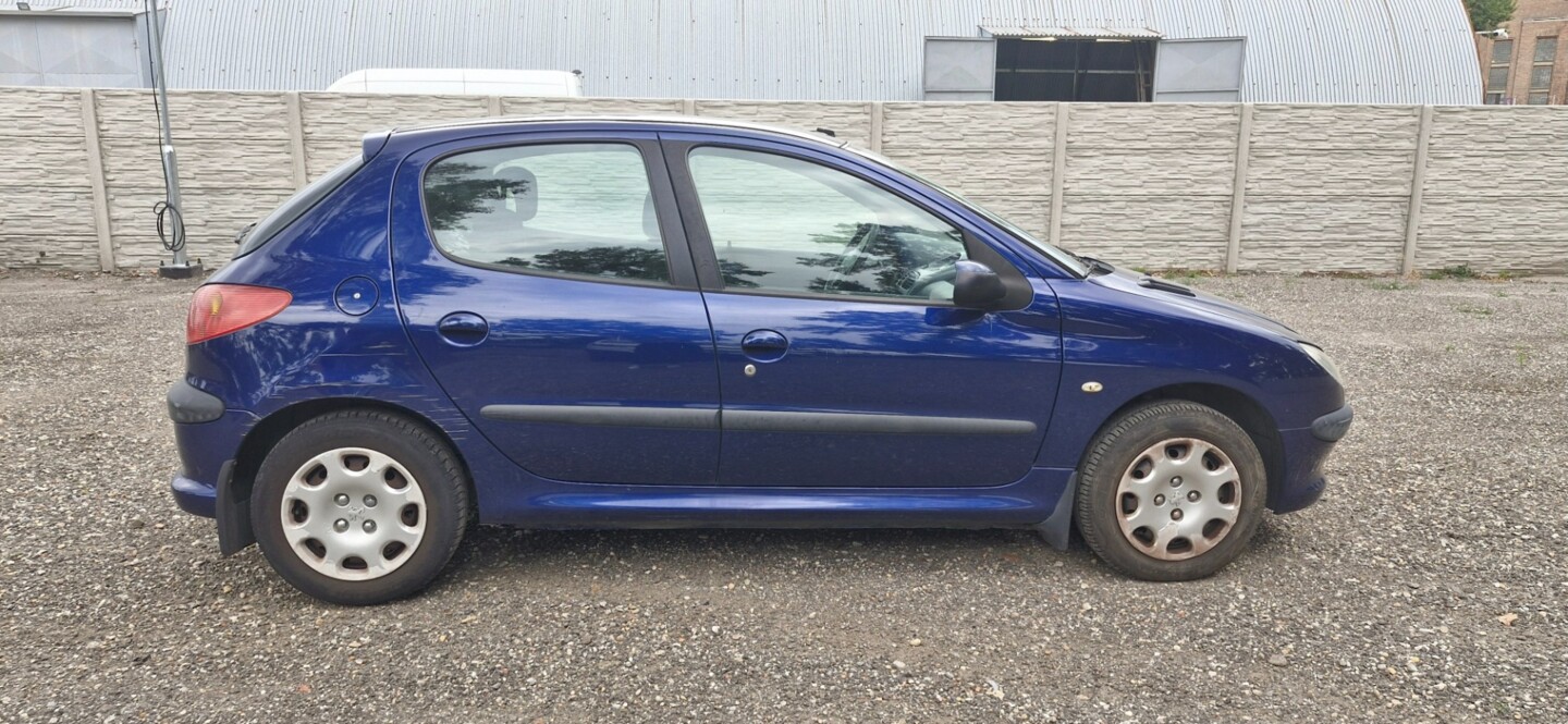Peugeot 206