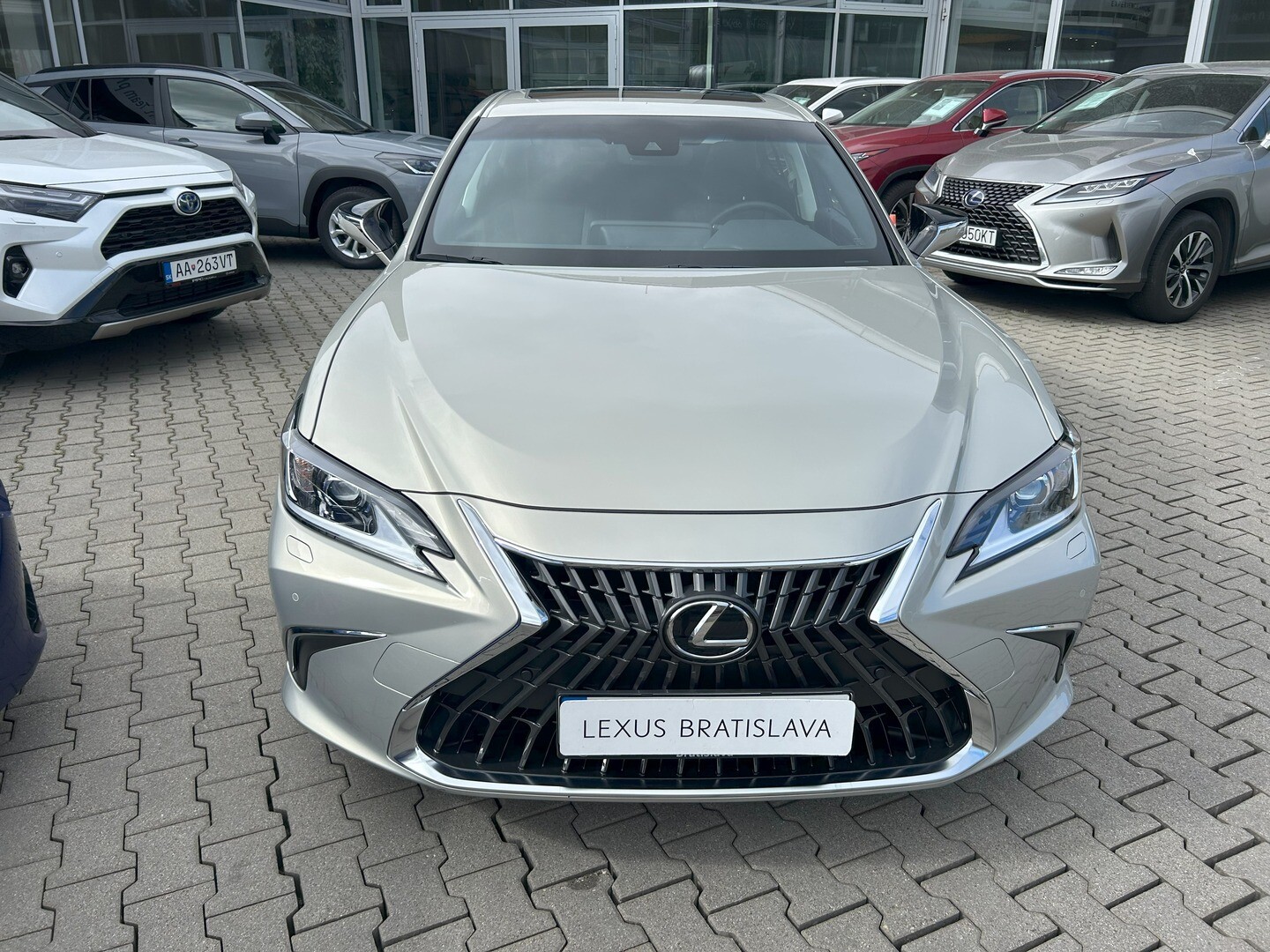 Lexus ES