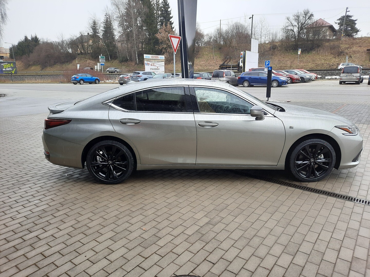 Lexus ES