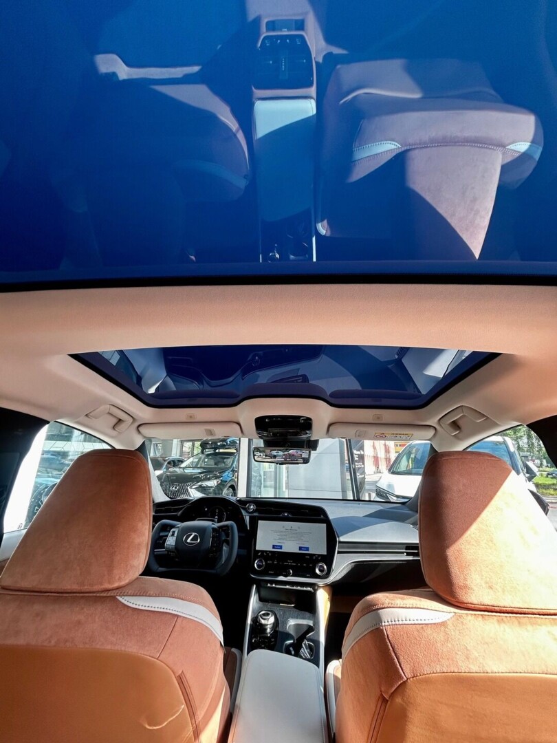 Lexus RZ