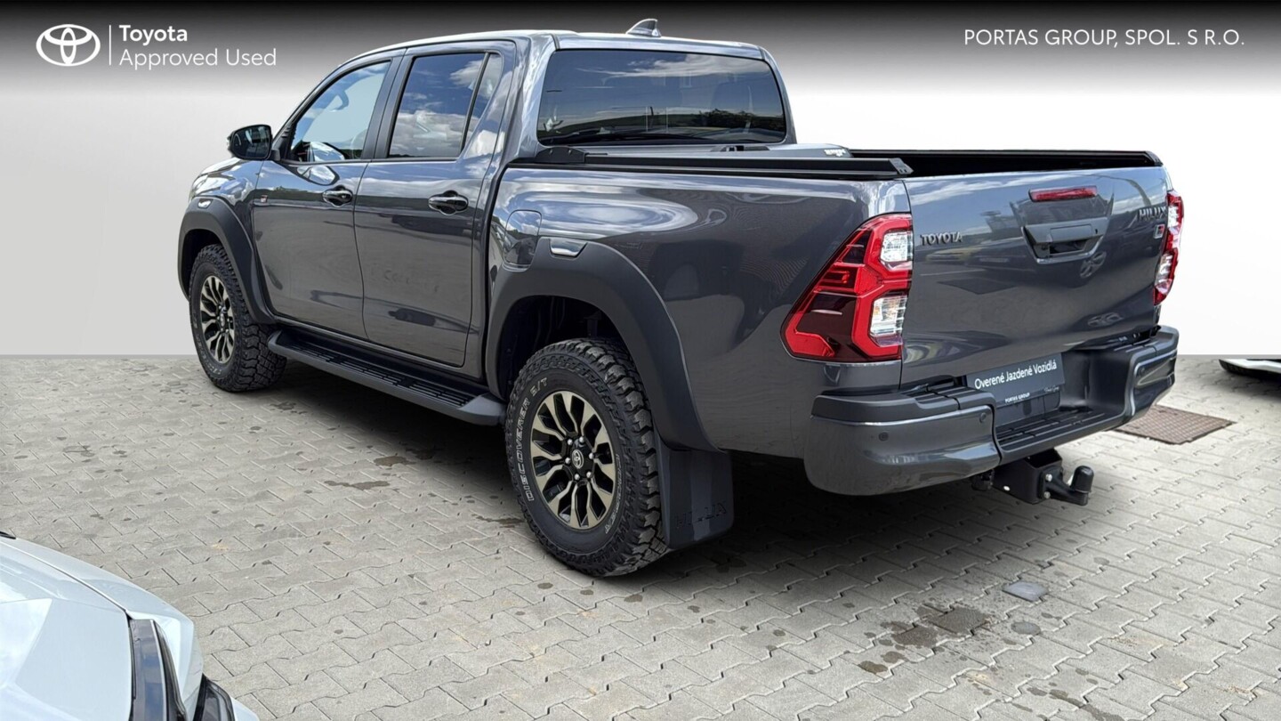 Toyota Hilux