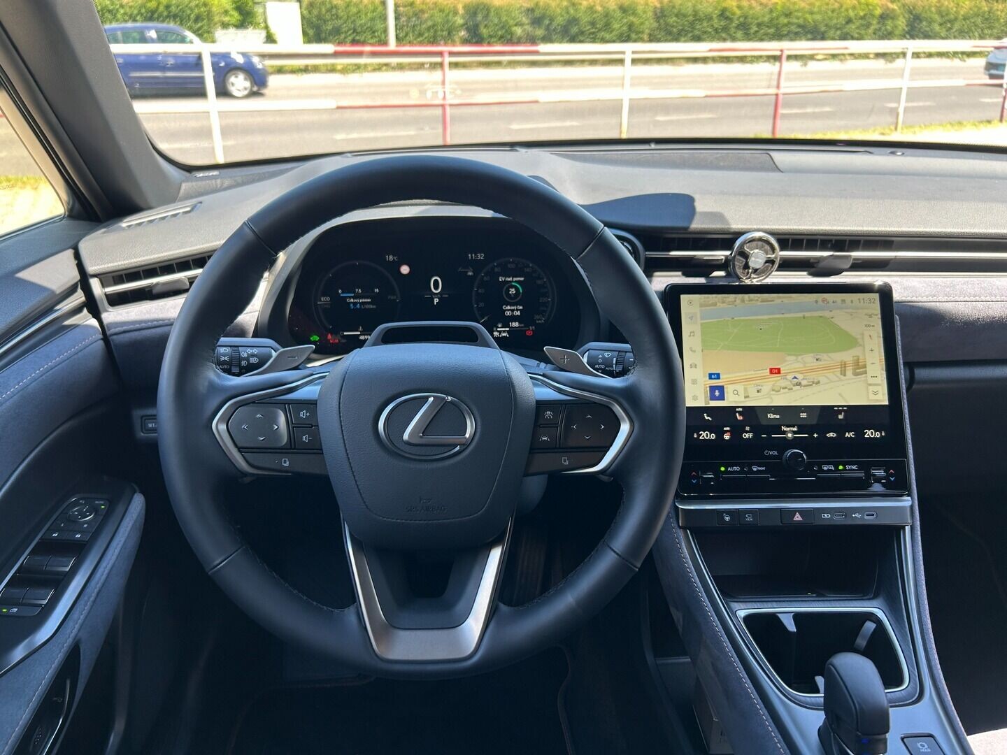 Lexus LBX