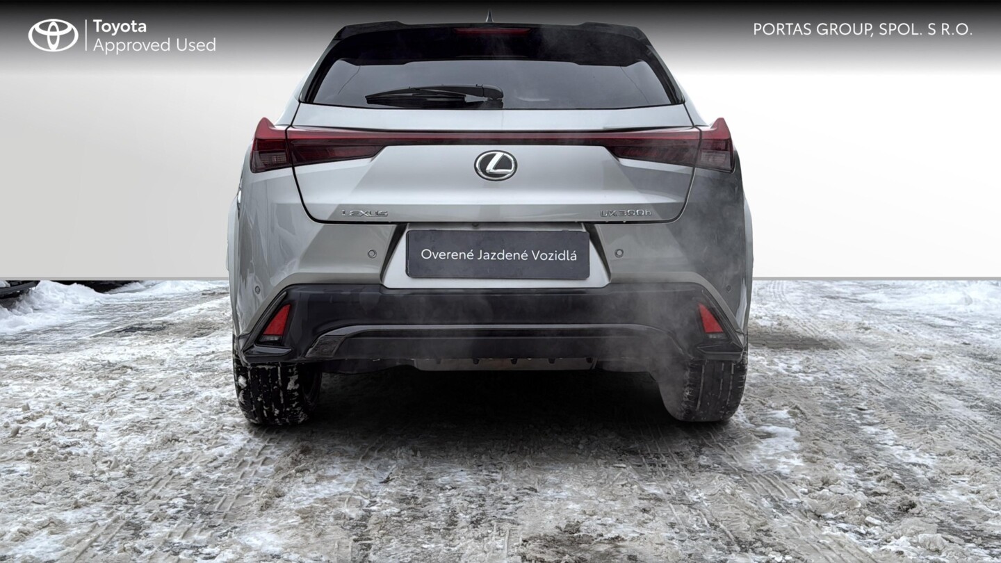 Lexus UX