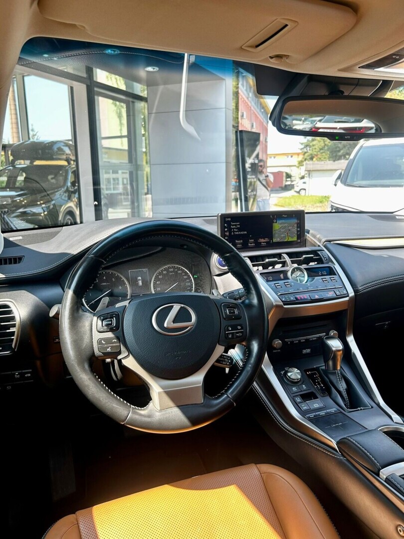 Lexus NX
