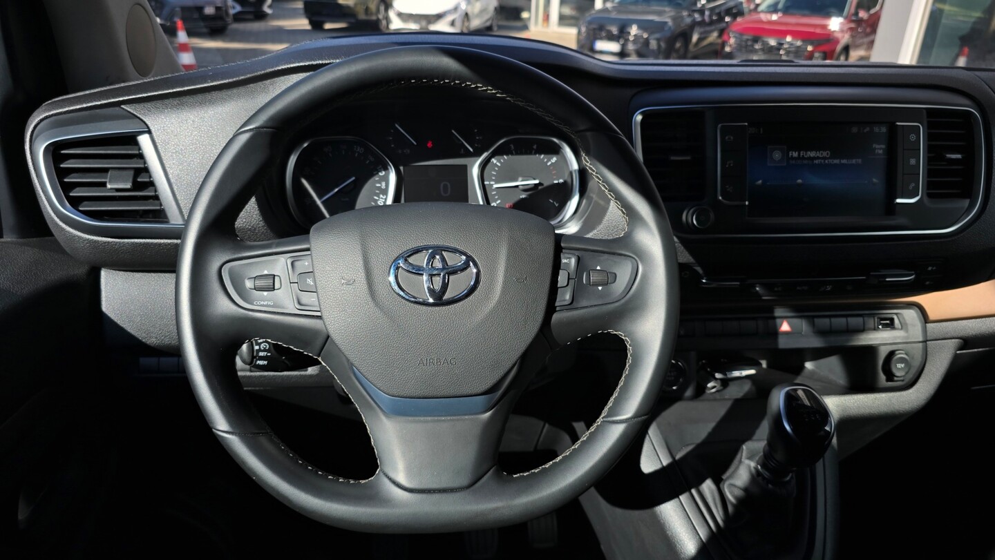 Toyota PROACE