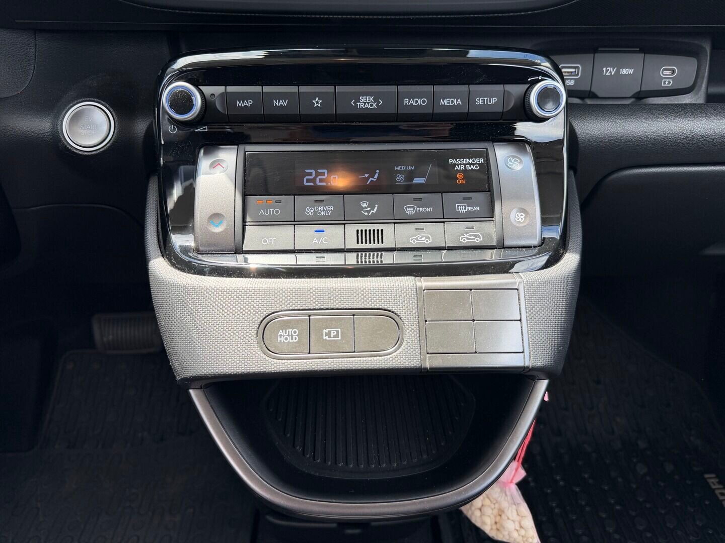 Hyundai Iné