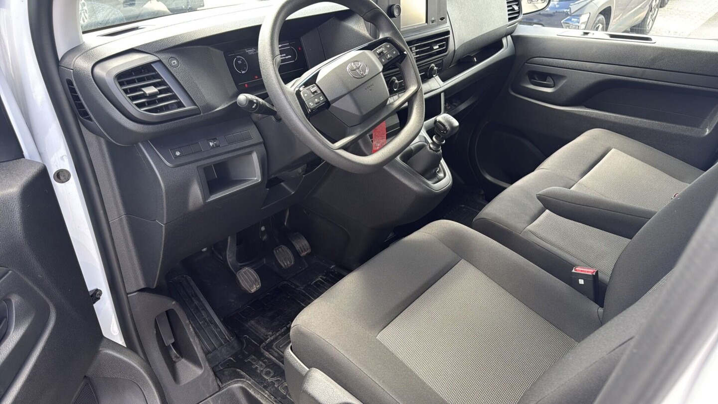 Toyota PROACE