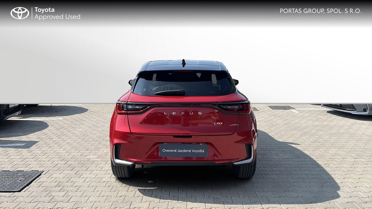 Lexus LBX