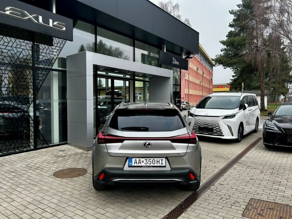 Lexus UX