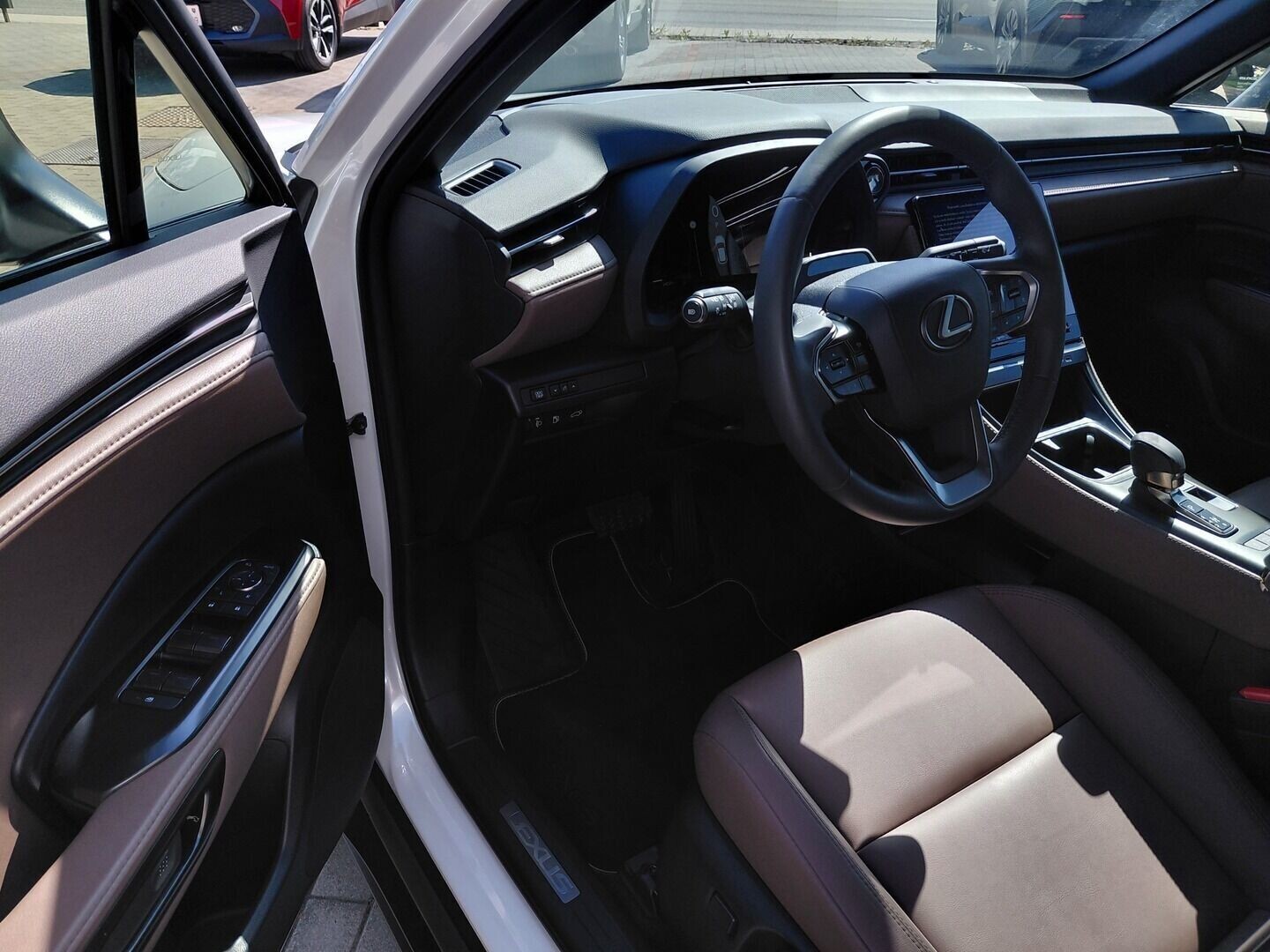 Lexus LBX