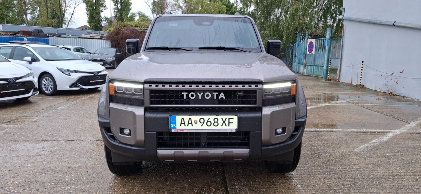 Toyota Land Cruiser