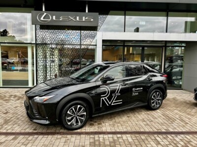 Lexus RZ
