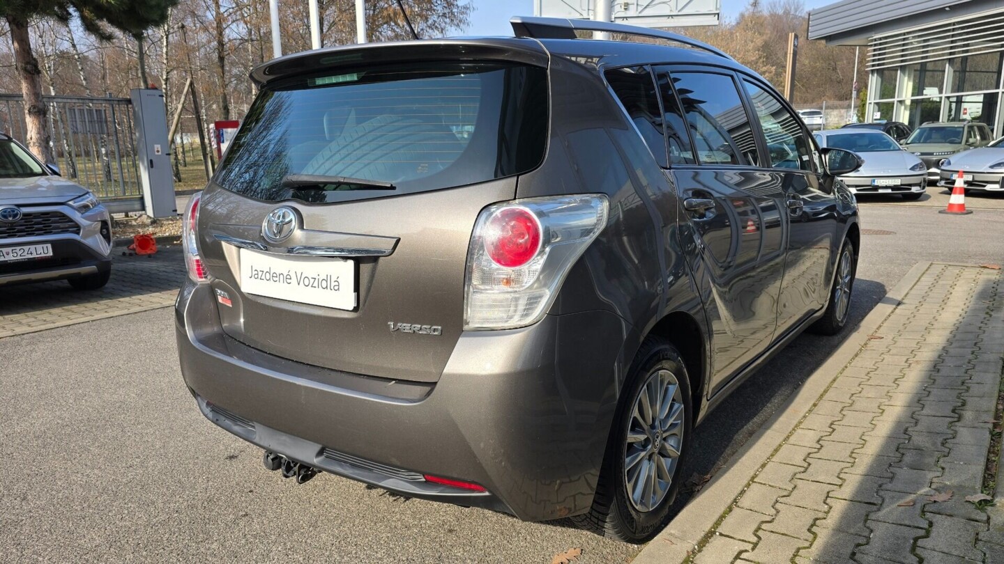 Toyota Verso