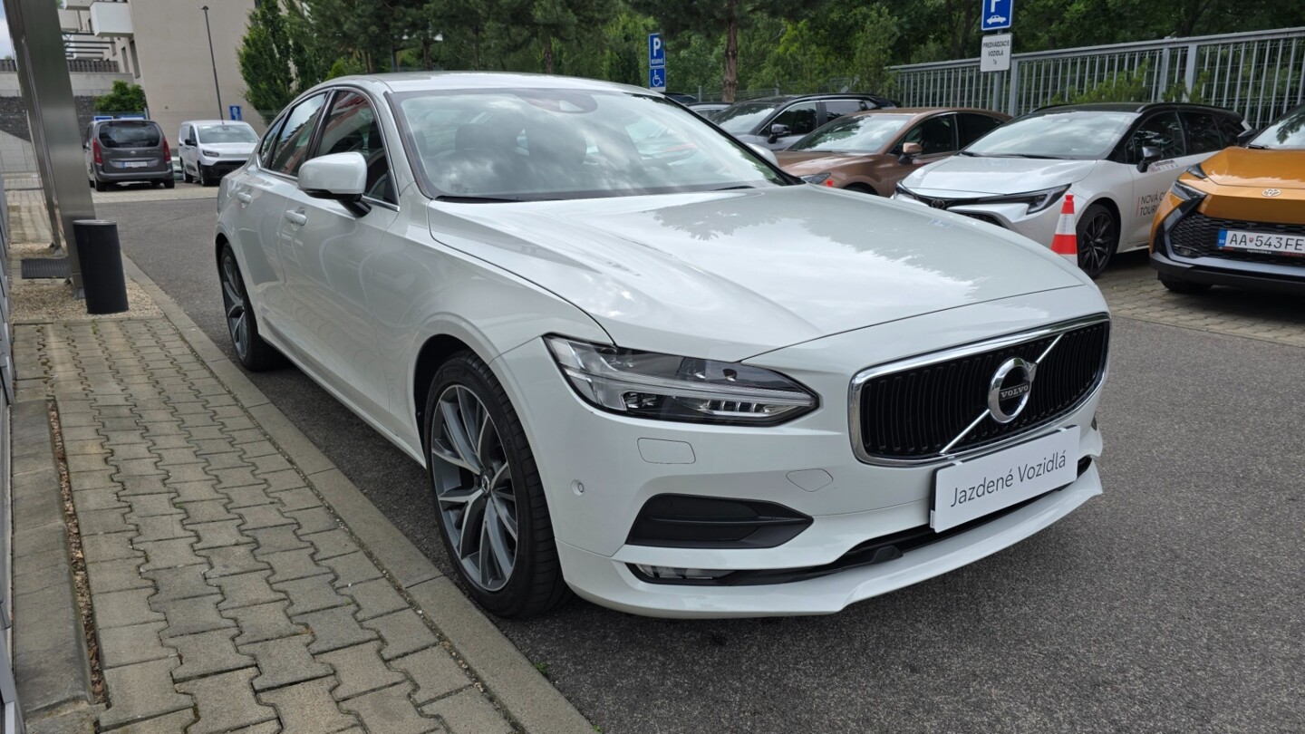 Volvo S90