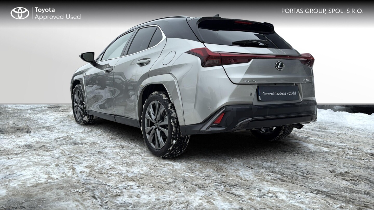 Lexus UX