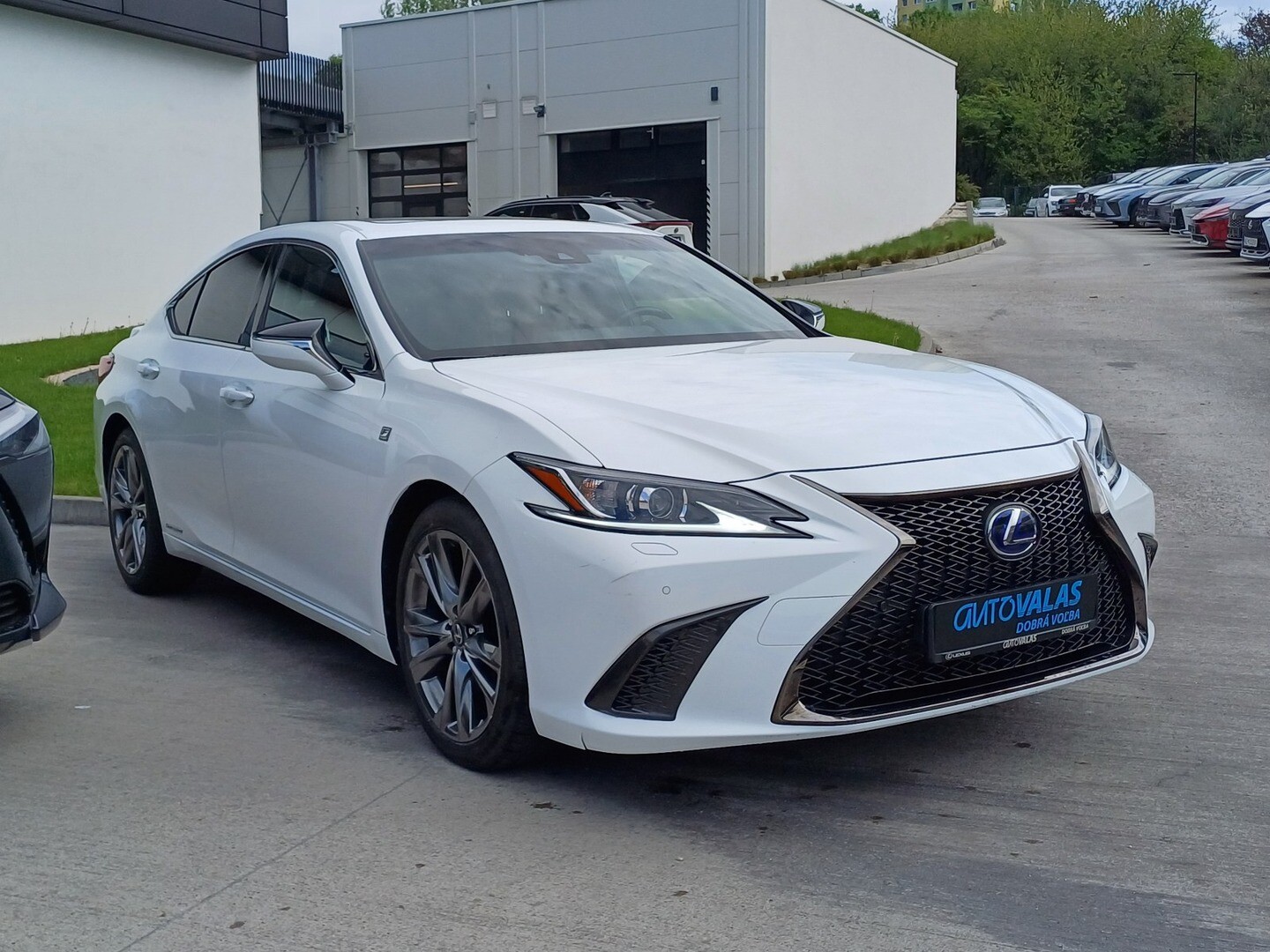 Lexus ES