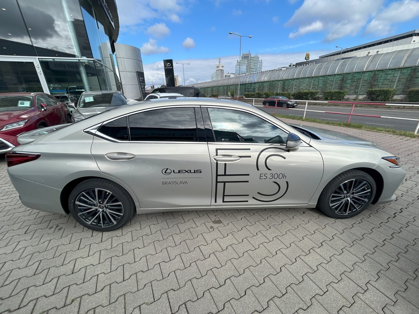 Lexus ES