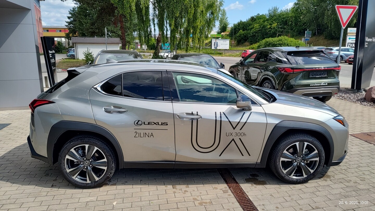 Lexus UX