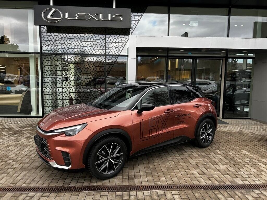 Lexus LBX