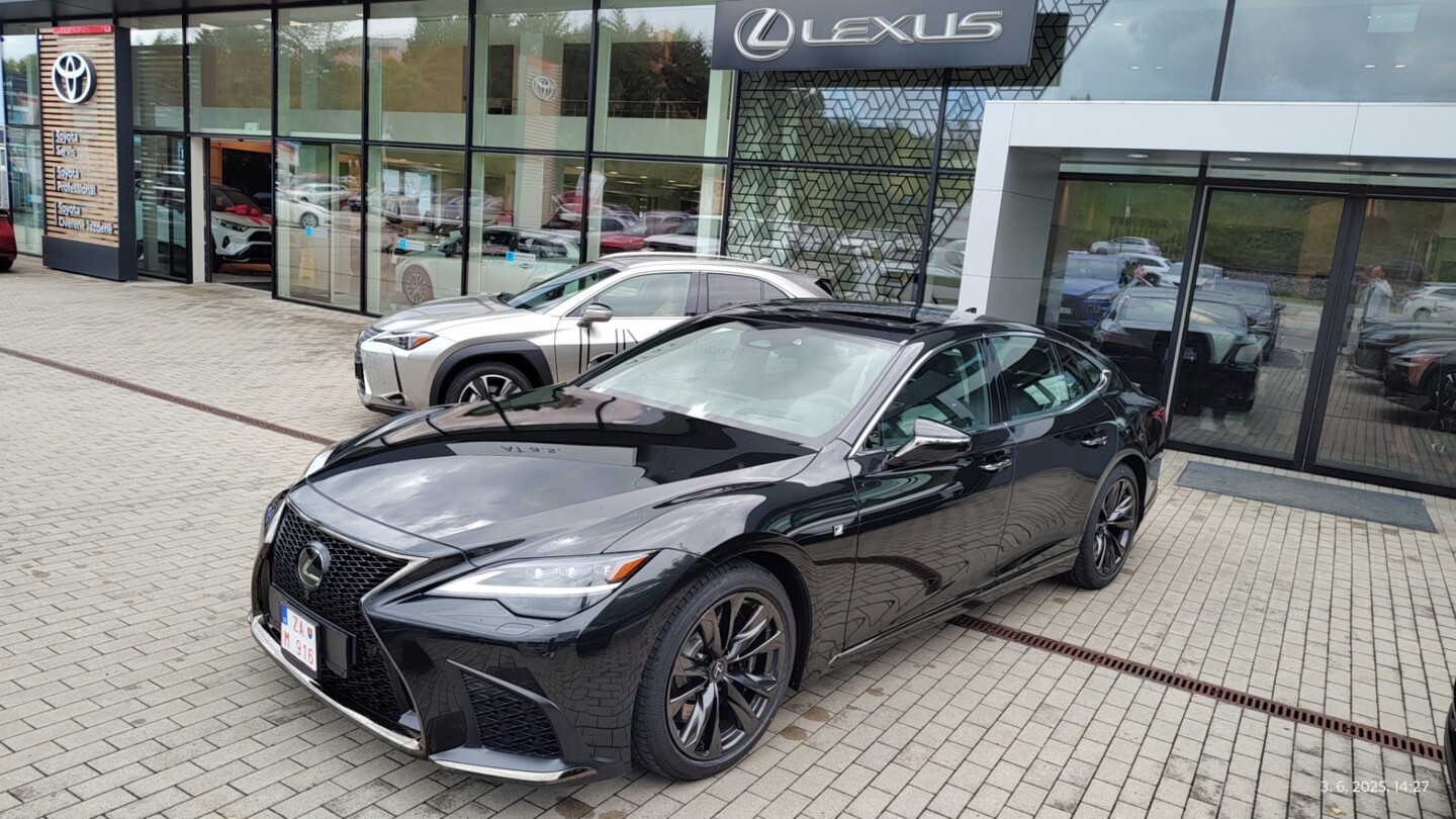 Lexus LS