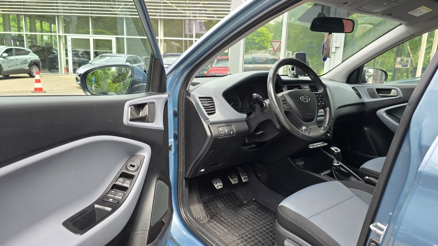 Hyundai i20
