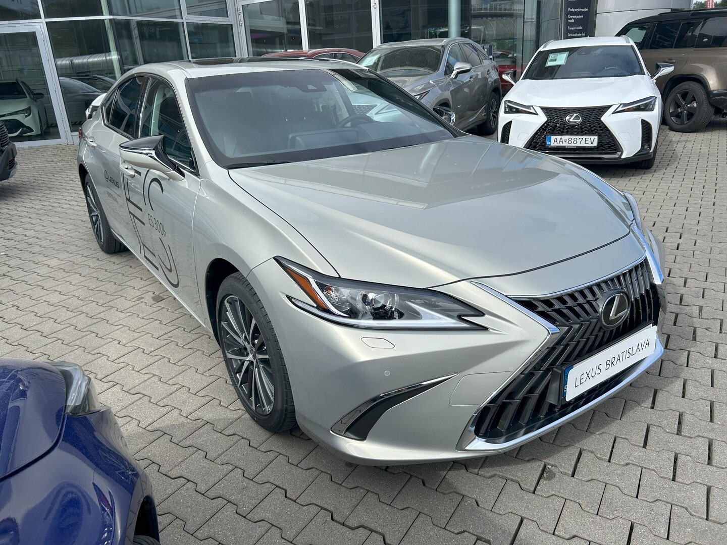 Lexus ES