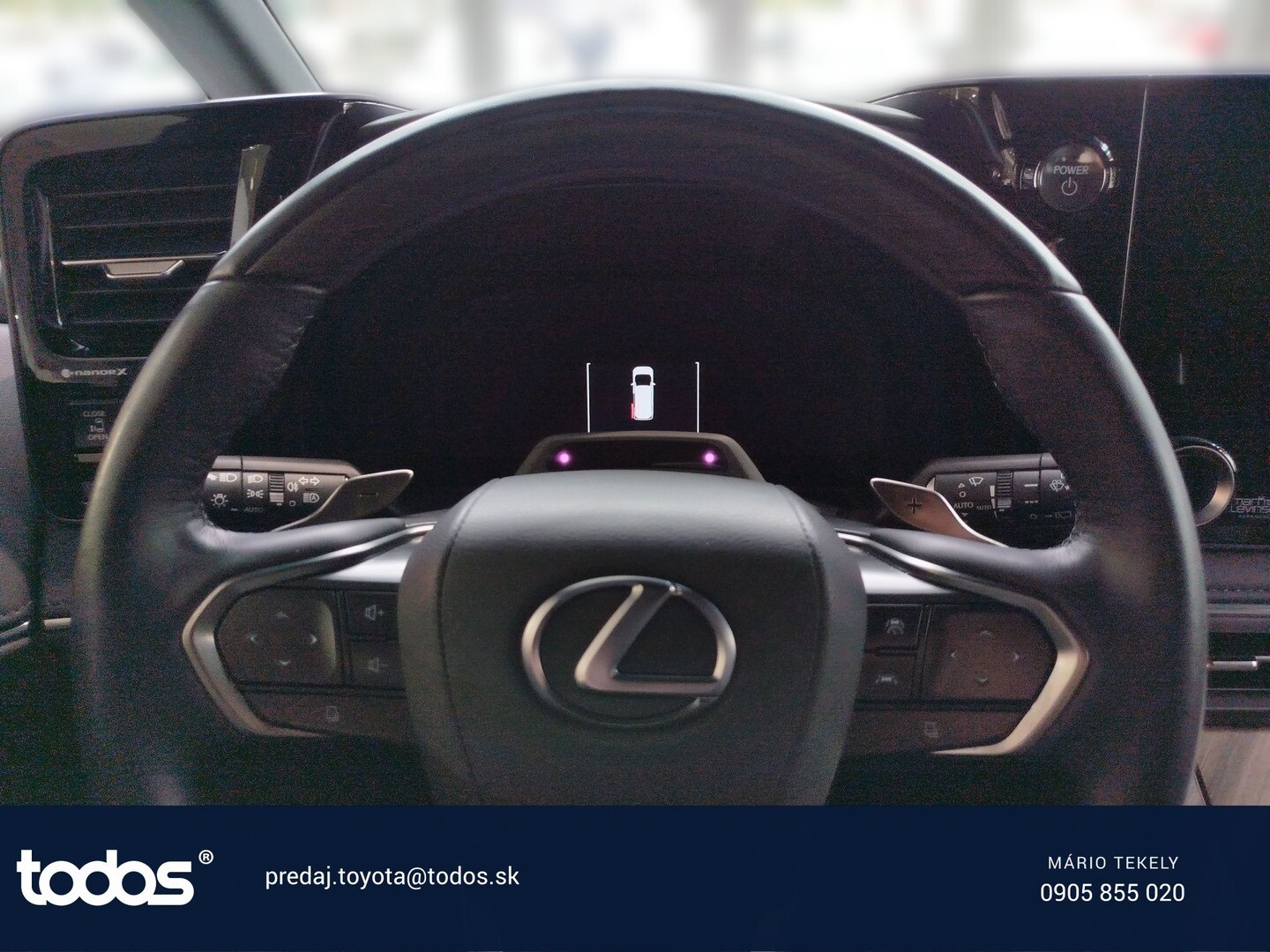 Lexus LM