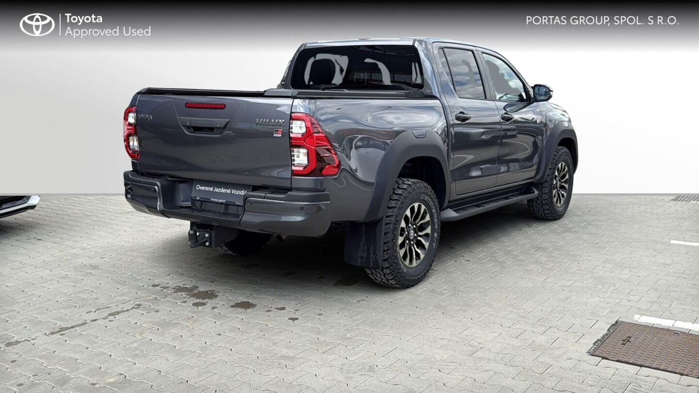 Toyota Hilux