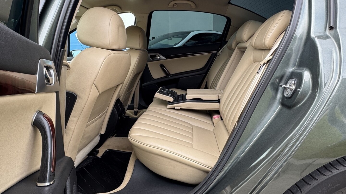 Peugeot 407