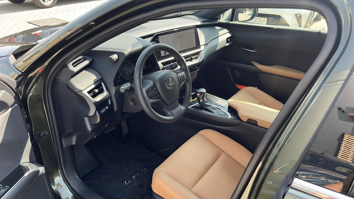 Lexus UX