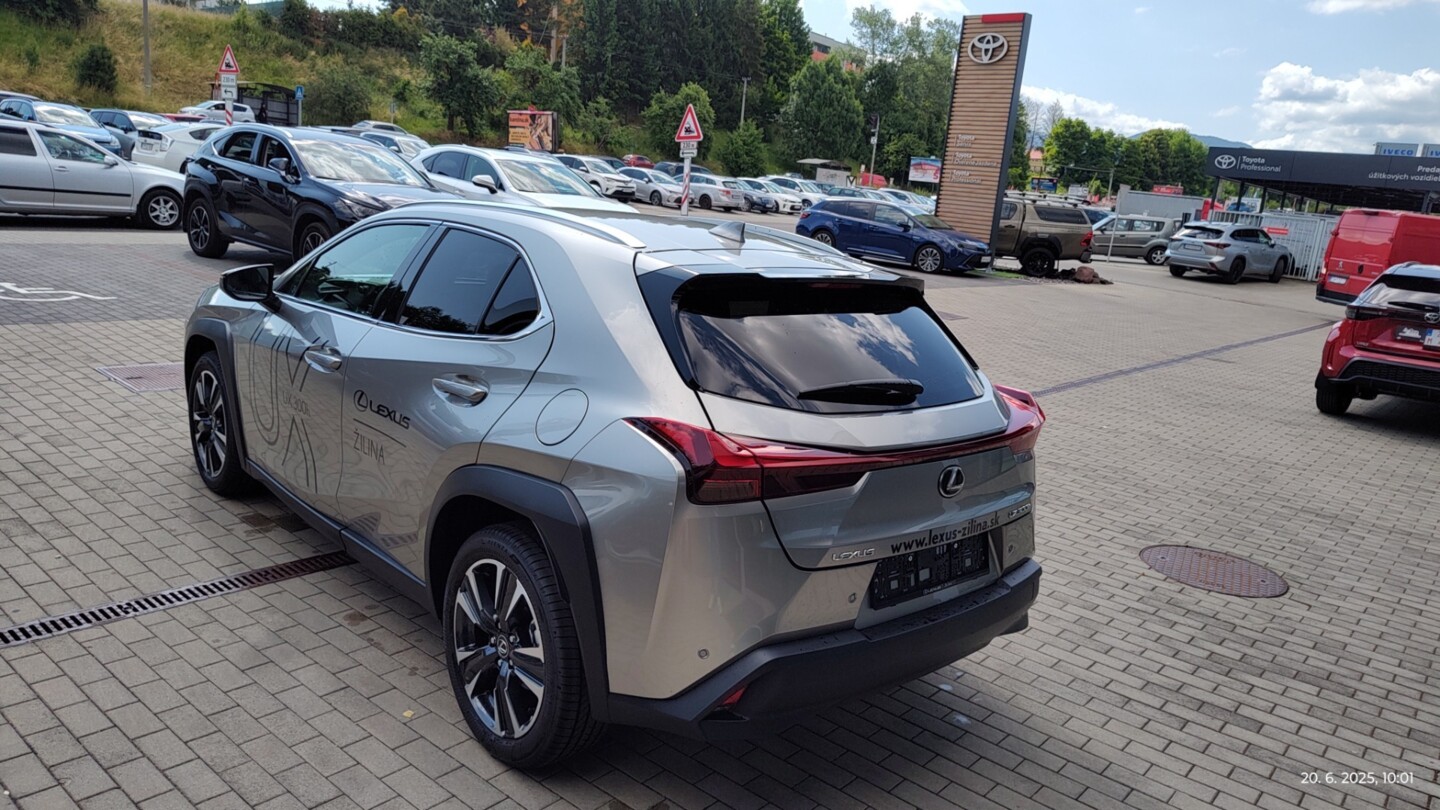Lexus UX