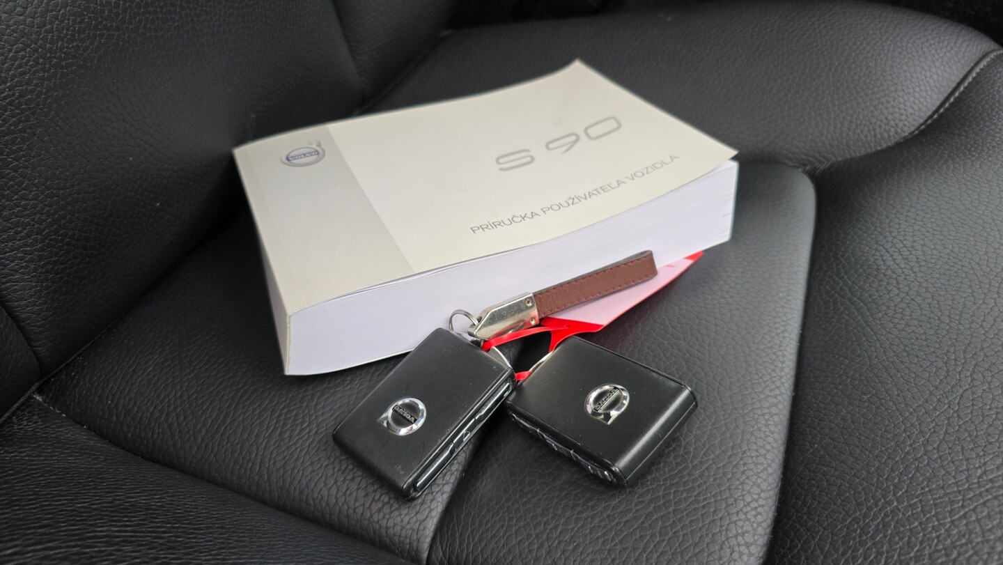 Volvo S90