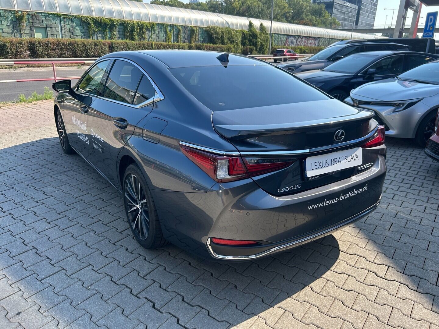 Lexus ES