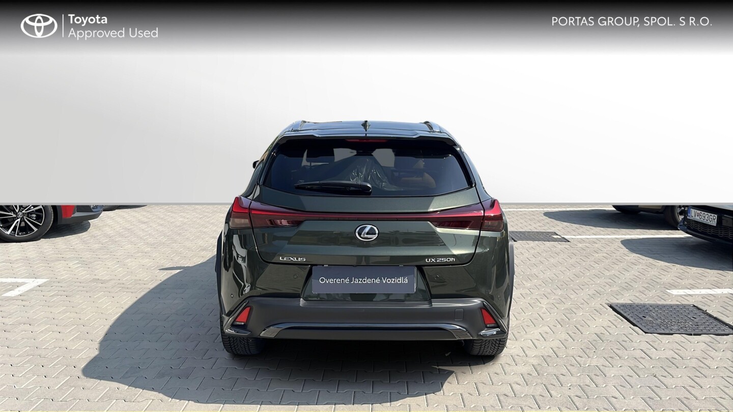 Lexus UX