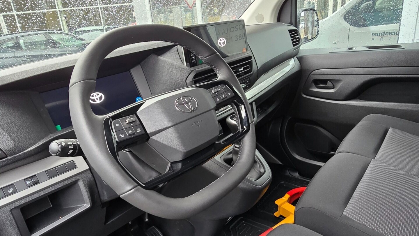 Toyota PROACE