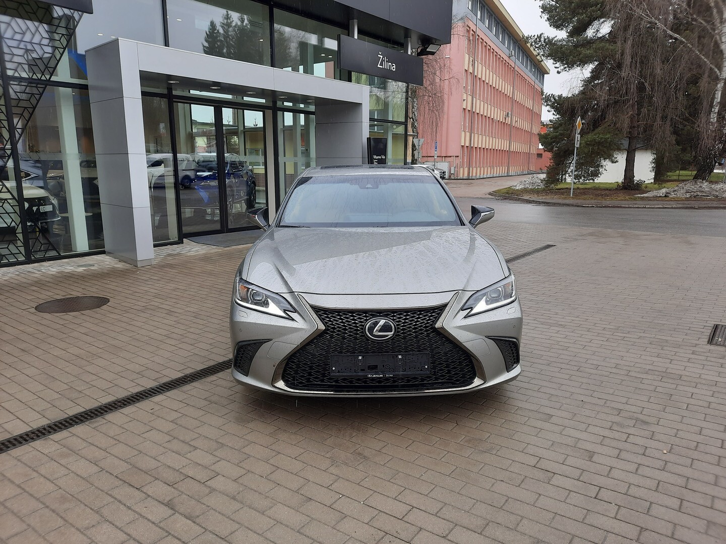 Lexus ES