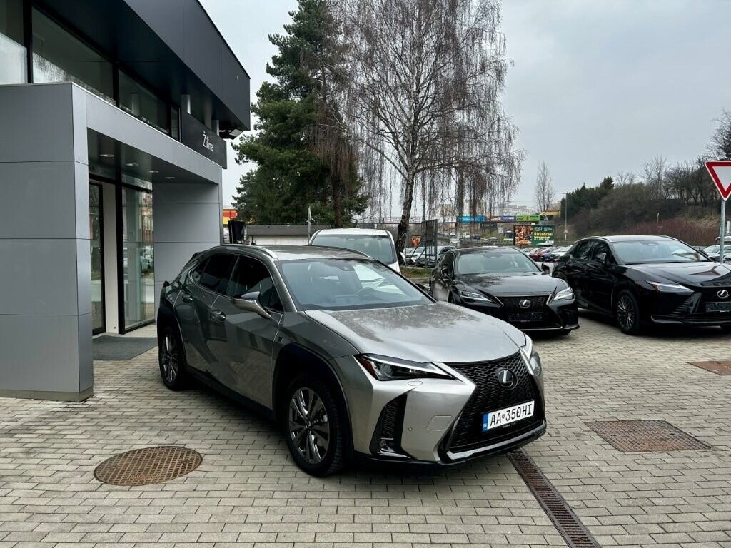 Lexus UX