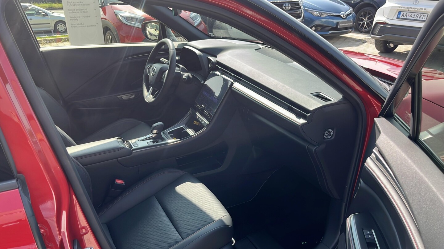 Lexus LBX